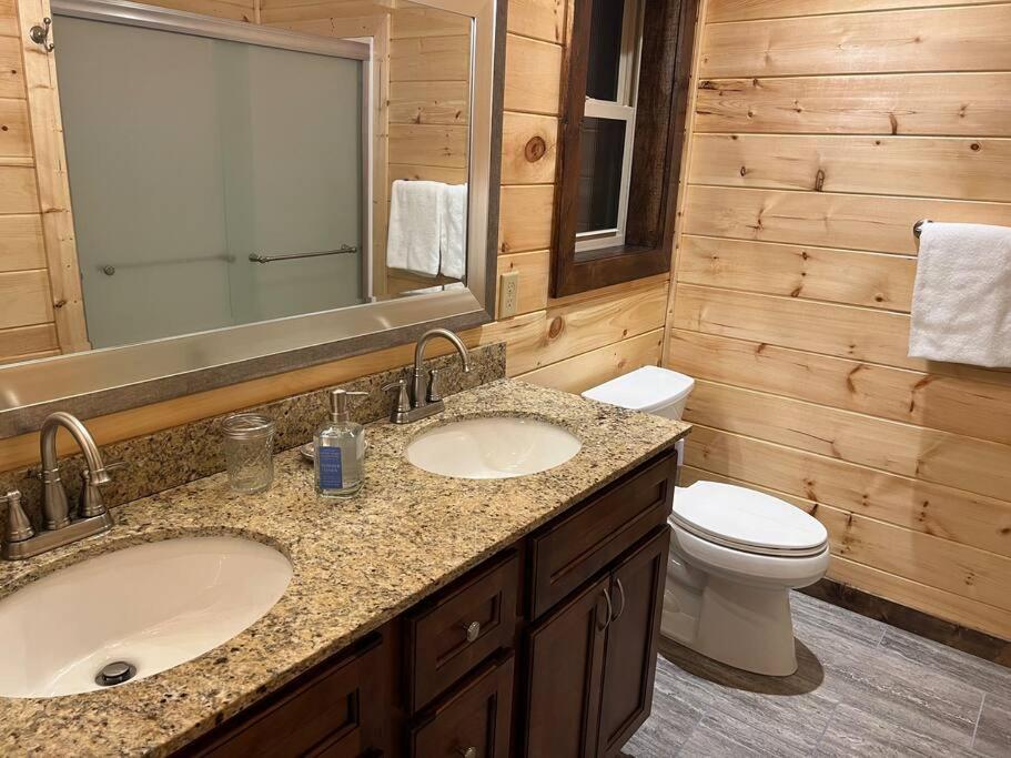 * * 4 Master Bedrooms, Views, Theater, Arcade, Evc Gatlinburg Exterior photo